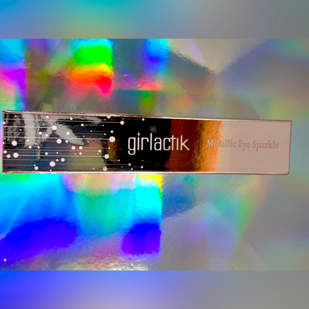 Girlactik Metallic Sparkle Eye Shadow